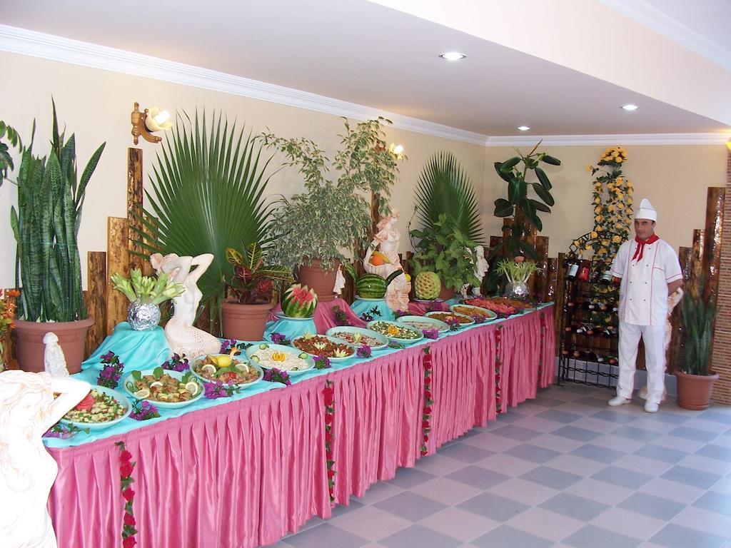 Hulusi Hotel Side
